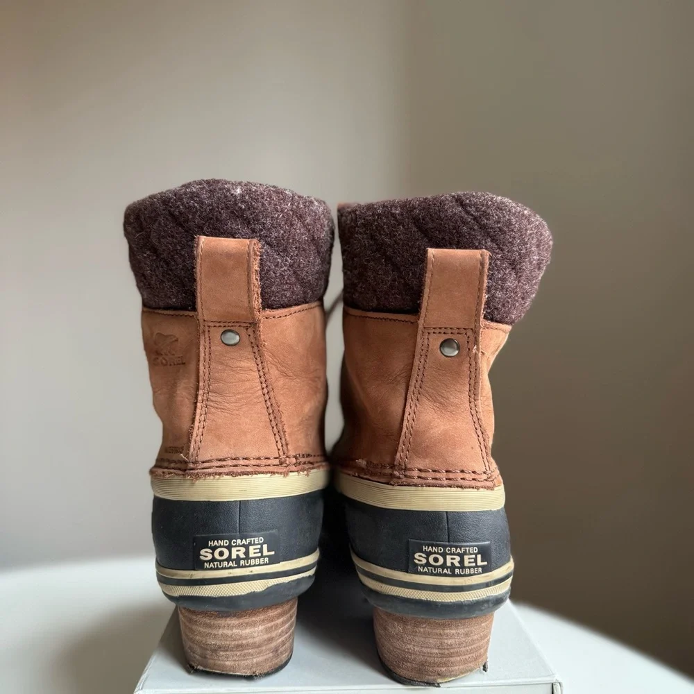 Sorel Women’s Waterproof Leather Duck Boots Brown Lace Up Size US 9 EUR 40